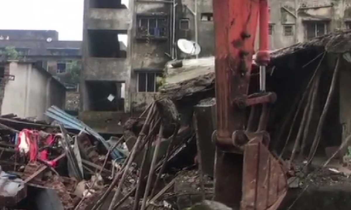 Thane,Building collapsed