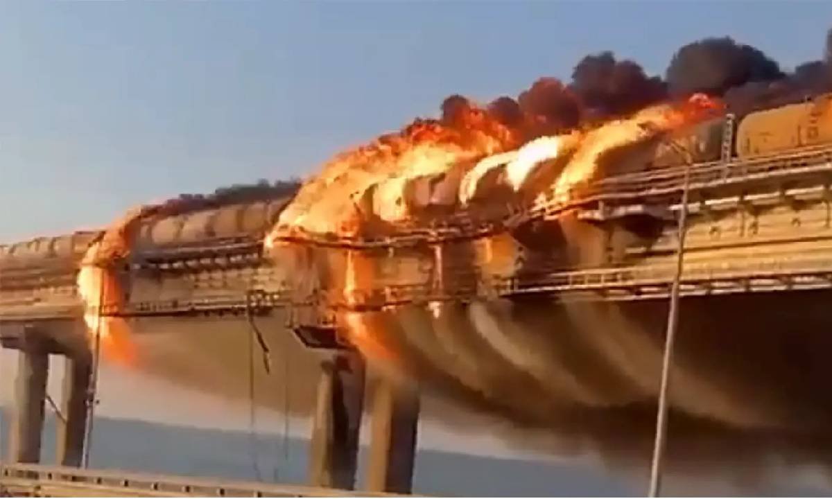 Russia Ukraine Bridge Explosion Crimea