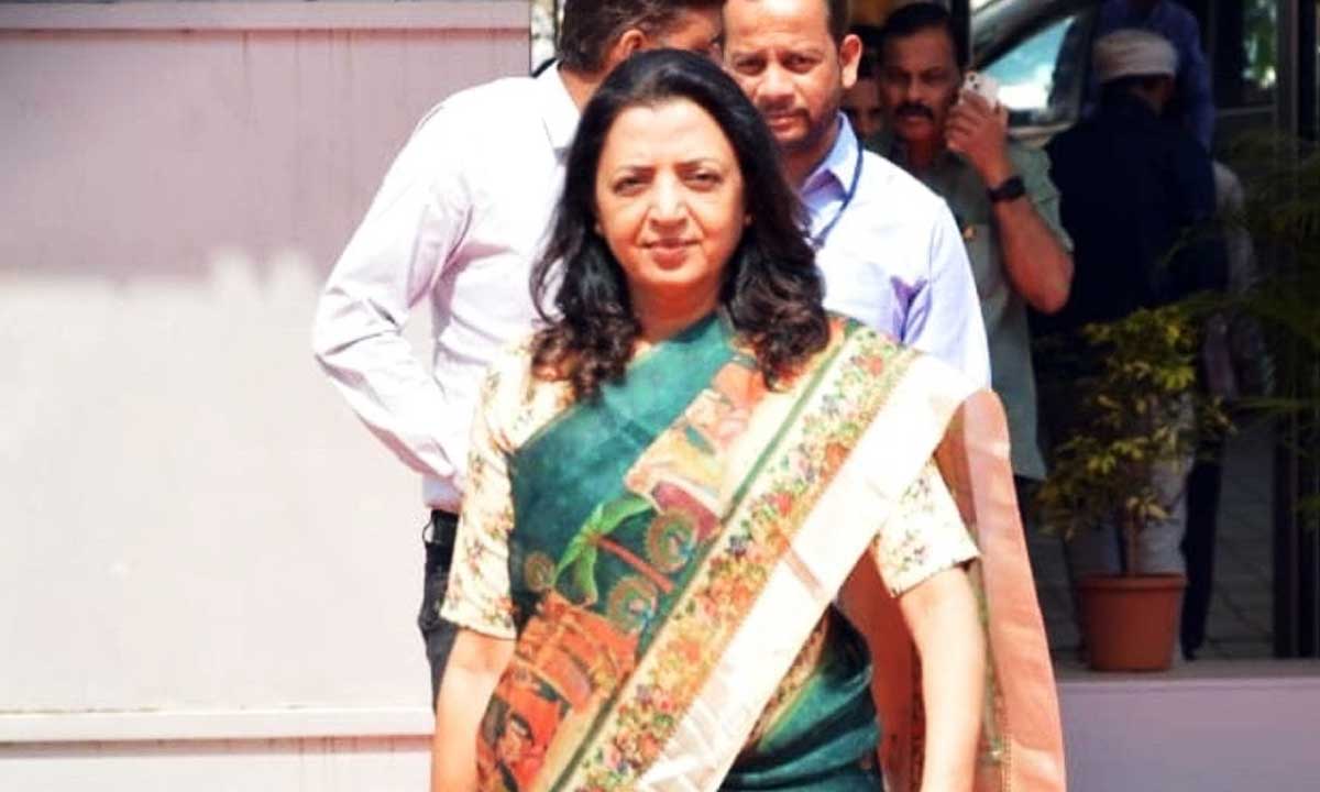 manisha kayande, kayande, shiv sena, sena, shiv, eknath shinde, shiv sena ubt, uddhav
