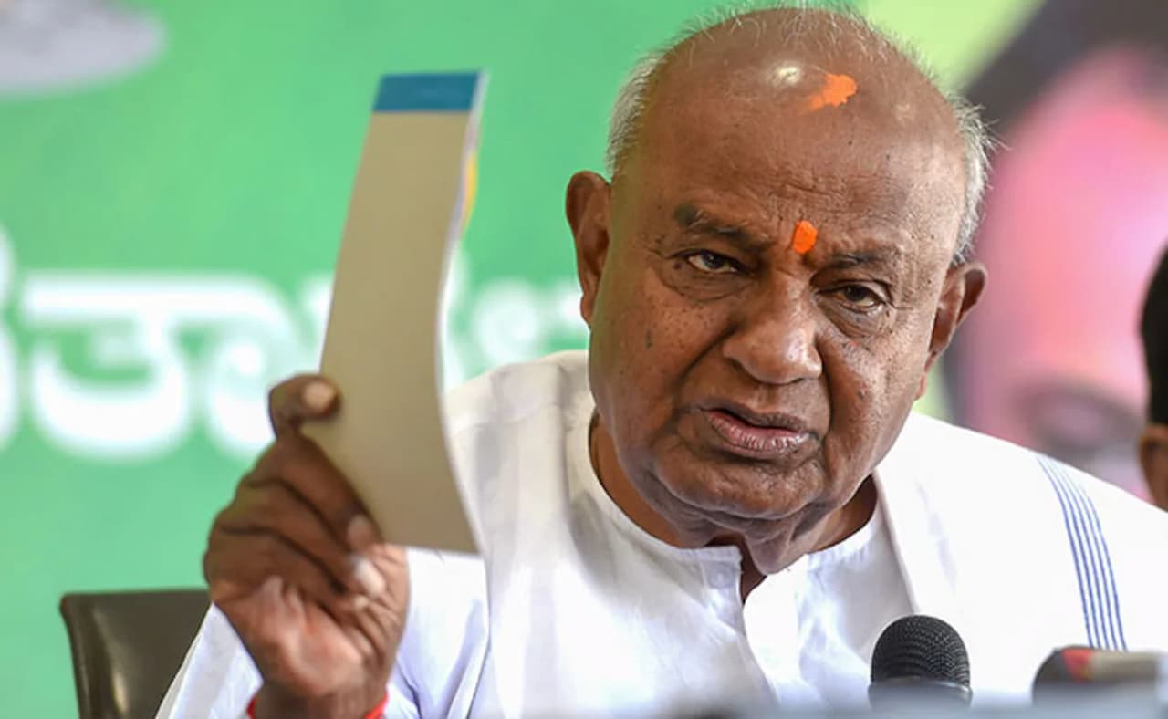hd deve gowda, gowda, cpi, cpim