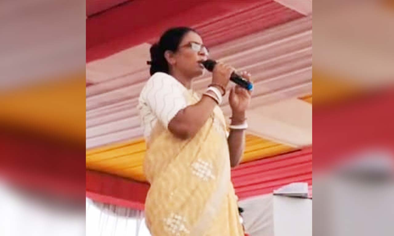 Rajasthan Teacher Suspended For Asking Tribal Women Not To Wear Sindoor And Mangalsutra 1 maneka damor, tribal, tribal activist, teacher, rajasthan