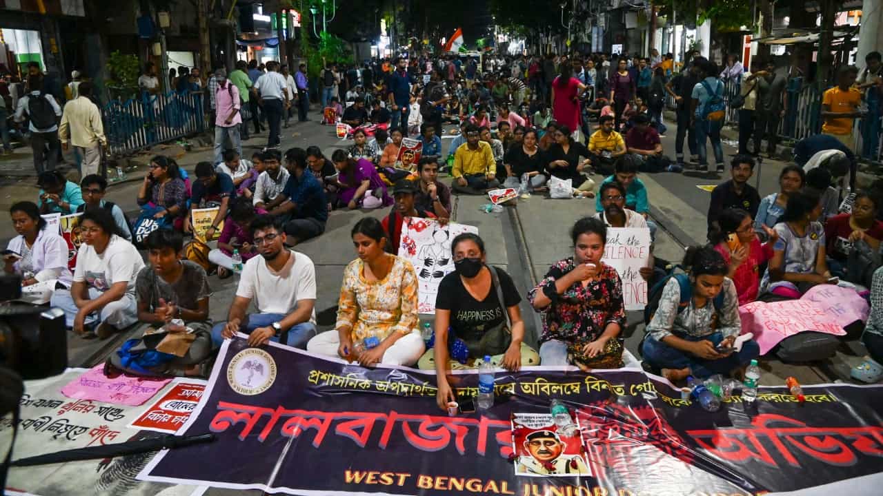 kolkata, junior doctors, protest, kolkata police commissioner, vineet kumar goyal