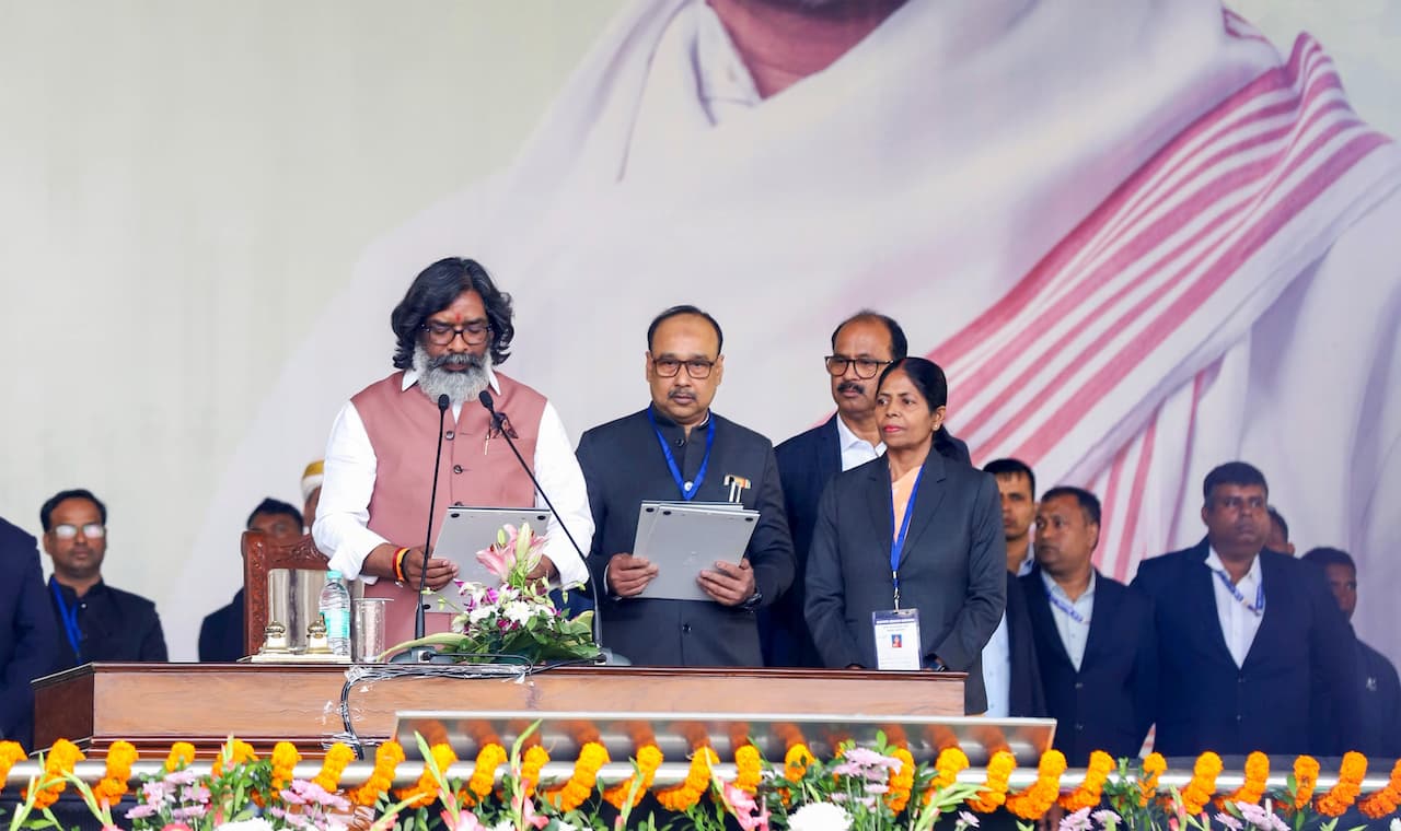 hemant soren, jharkhand, cm, oath, jmm, jharkhand mukti morcha