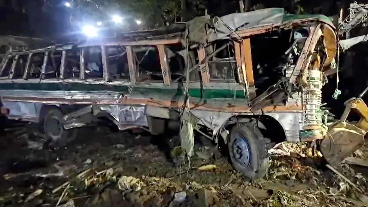 poonch, army bus, gorge, jammu and kashmir, army accident