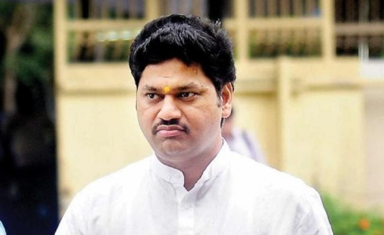 Dhananjay Munde Resigns As Minister Amid Beed Sarpanch Murder Scandal 1 dhananjay munde, munde, resignation, beed, santosh deshmukh, sarpanch, karuna sharma