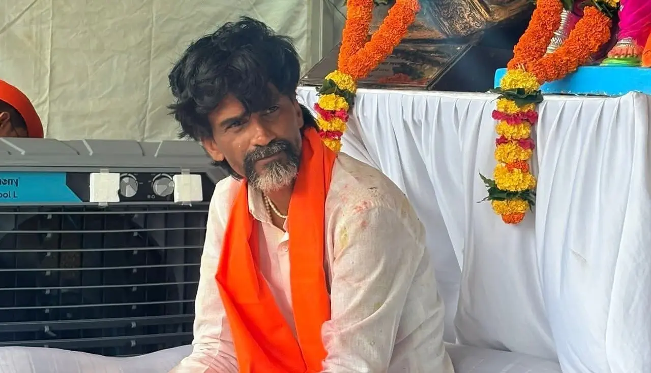 manoj jarange patil, jarange, manoj jarange, hunger strike, azad maidan, maratha quota, maratha reservation