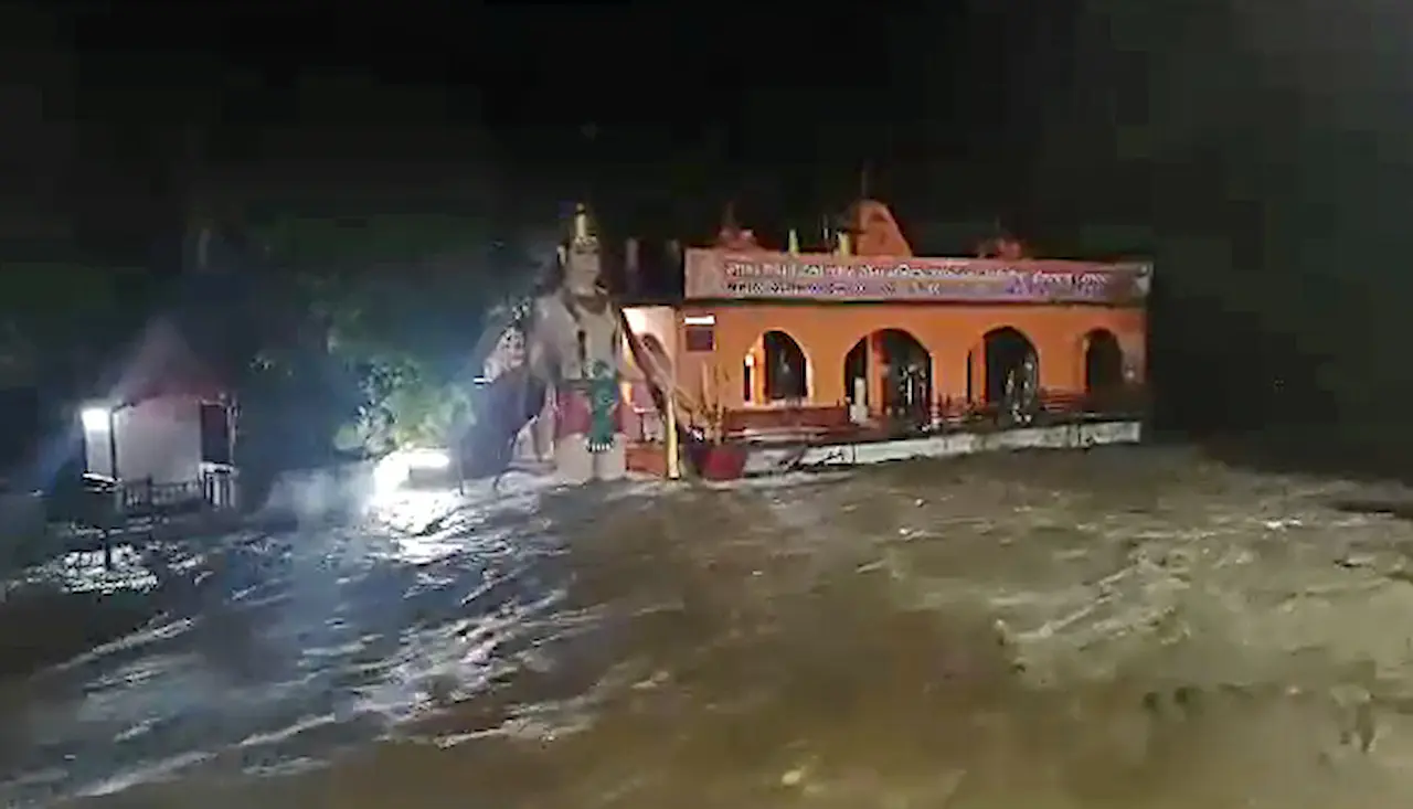 tapkeshwar mahadev heavy rainfall