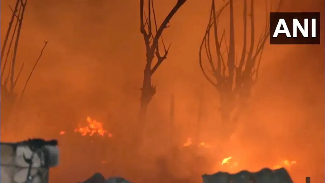 rithala, delhi, delhi fire, rohini, shanties