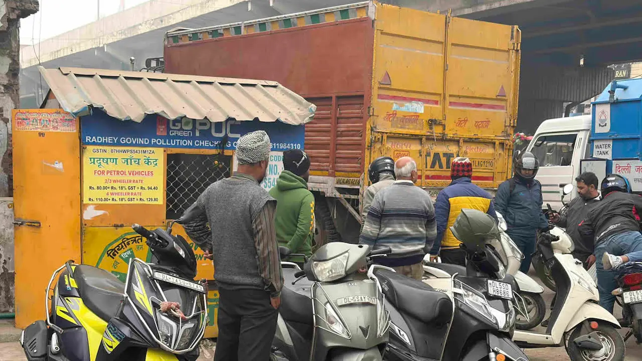 no puc, no fuel, puc, fuel, delhi, petrol pump