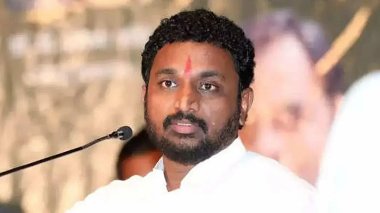 amol mitkari, fake news, maharashtra council, journalist, arrest