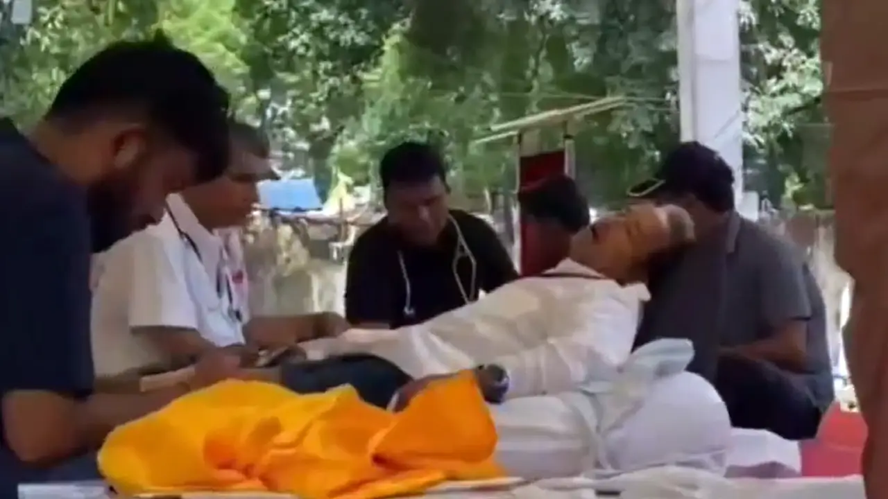 Sonam Wangchuk Refuses To End Hunger Strike Despite Losing 8.5 Kg, Demands Government Dialogue 1 sonam wangchuk, sonam, cockroach janta party, abhijit dipke, abhijeet dipke